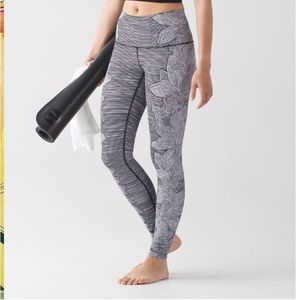 RARE NWOT Lululemon Wunder Under - High Rise Dottie Tribe